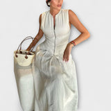 Robe courte sans manches avec plis et coupe ajustée midi