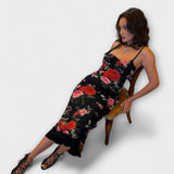 Robe courte ajustée avec imprimé floral et bretelles