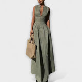 Robe courte sans manches avec plis et coupe ajustée midi